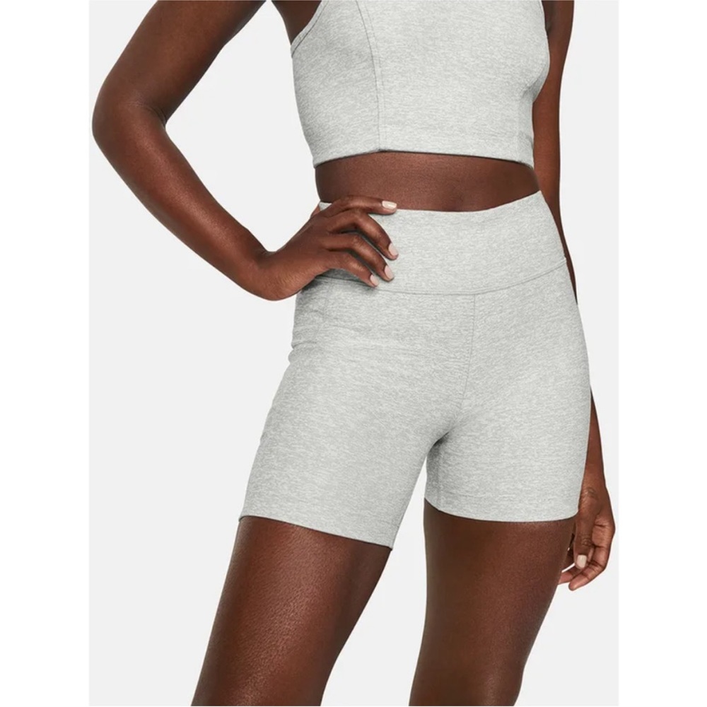 OUTDOOR VOICES gym shorts gray color in Size Small